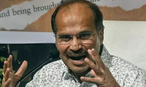 ജി20 അത്താഴ വിരുന്നിൽ പങ്കെടുത്തില്ലെങ്കിൽ ആകാശം ഇടിഞ്ഞു വീഴില്ല; മമത ബാനർജിയെ വിമർശിച്ച് അധീർ ചൗധരി