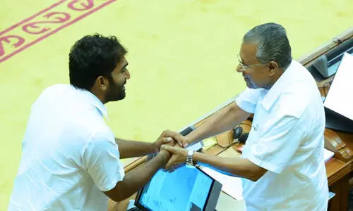 ഇനി പുതുപ്പള്ളി എം.എല്‍.എ ചാണ്ടി ഉമ്മന്‍; ദൈവനാമത്തിൽ സത്യപ്രതിജ്ഞ