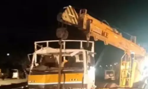 ചെന്നൈ-ബംഗളൂരു ഹൈവേയിൽ വാനും ലോറിയും കൂട്ടിയിടിച്ച് ഏഴ് സ്ത്രീകൾ മരിച്ചു; 10 പേർക്ക് പരിക്ക്