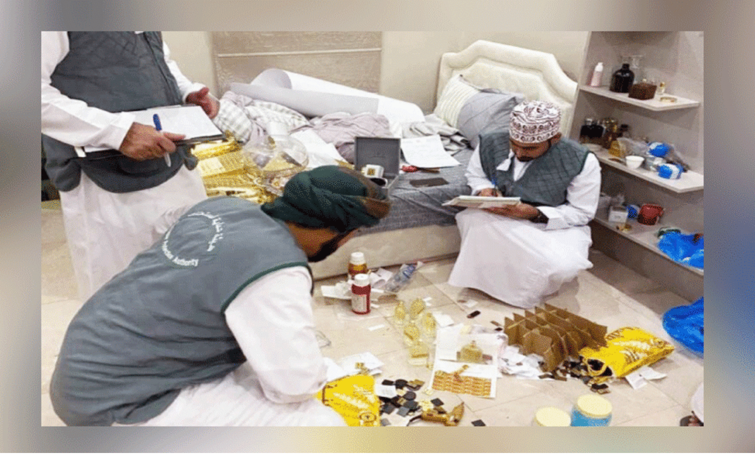 കാ​ല​ഹ​ര​ണ​​പ്പെ​ട്ട ഉ​ൽ​പ​ന്ന​ങ്ങ​ൾ പി​ടി​ച്ചെ​ടു​ത്തു