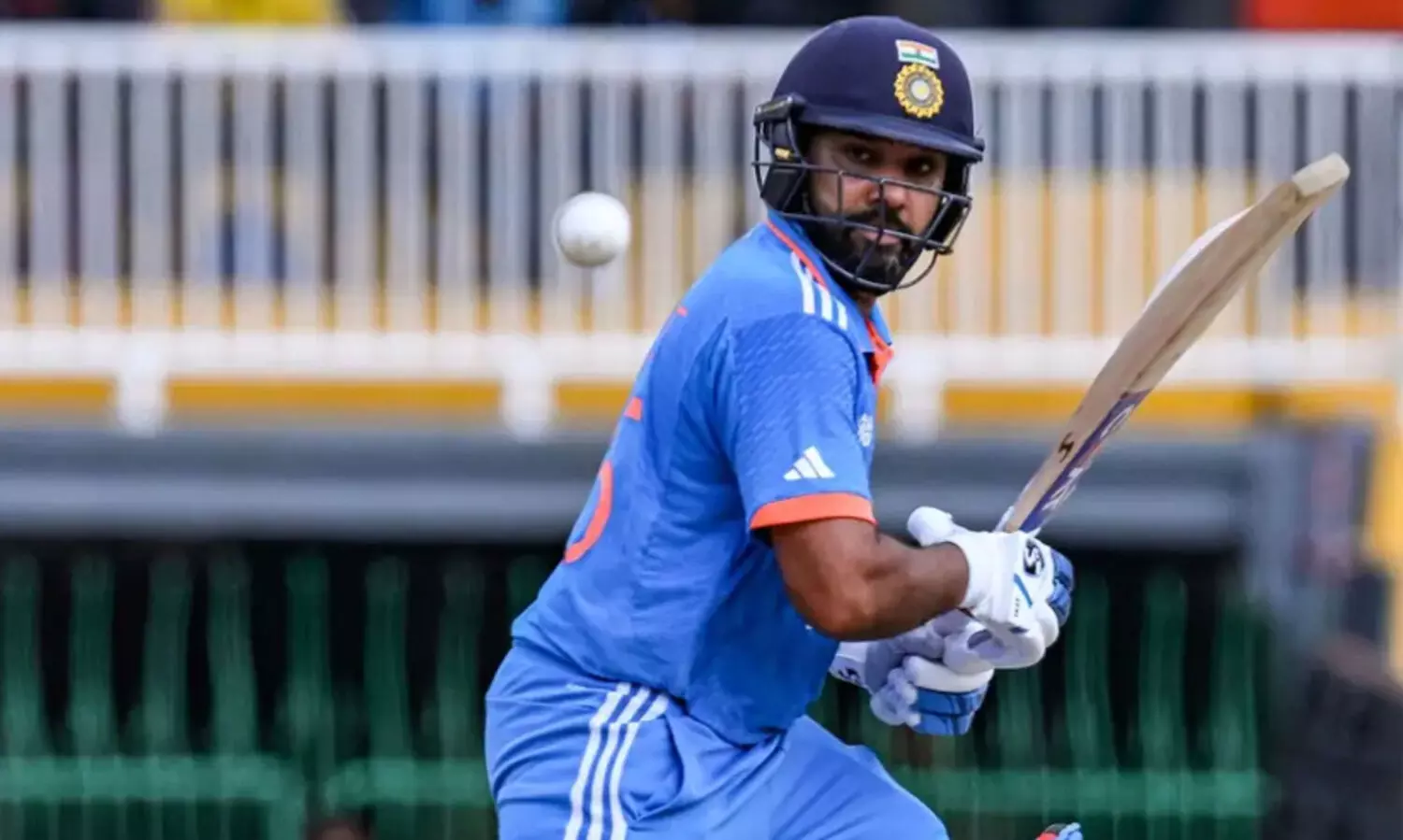 രോഹിതിന് വീണ്ടും അർധസെഞ്ച്വറി; ഇന്ത്യക്ക് മൂന്ന് വിക്കറ്റ് നഷ്ടം