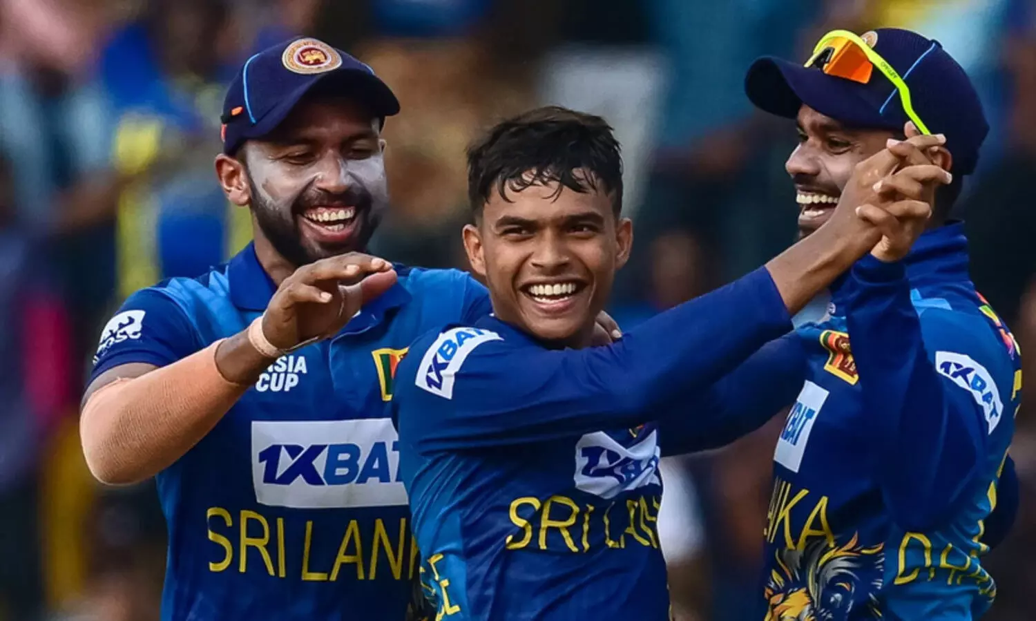 തകർന്നടിഞ്ഞ് ഇന്ത്യ; ശ്രീലങ്കക്ക് 214 റൺസ് വിജയലക്ഷ്യം