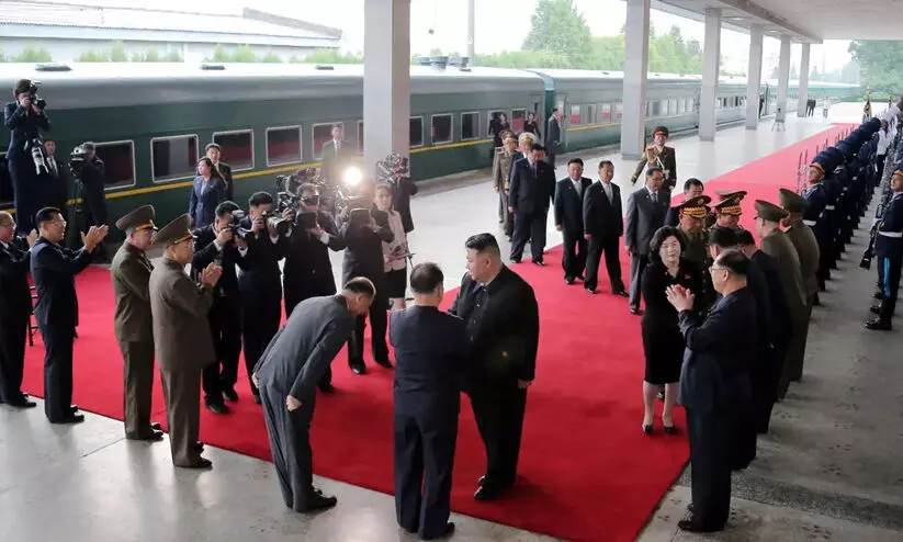 കിം ജോങ് ഉൻ റഷ്യയിൽ; യാത്ര ആഡംബര കവചിത ട്രെയിനിൽ കിം ജോങ് ഉൻ റഷ്യയിൽ; യാത്ര ആഡംബര കവചിത ട്രെയിനിൽ