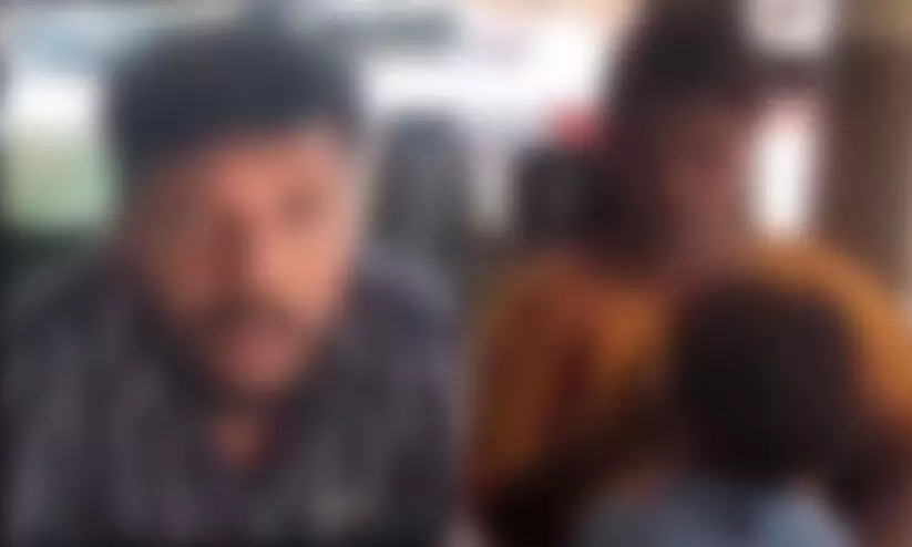 ഭർത്താവിനൊപ്പം ബൈക്കിൽ പോകവേ ഭാര്യയെ കാമുകൻ തട്ടിക്കൊണ്ടുപോയെന്ന പരാതി വ്യാജമെന്ന്; പോയത് സ്വന്തം ഇഷ്ടപ്രകാരമെന്ന് യുവതി​
