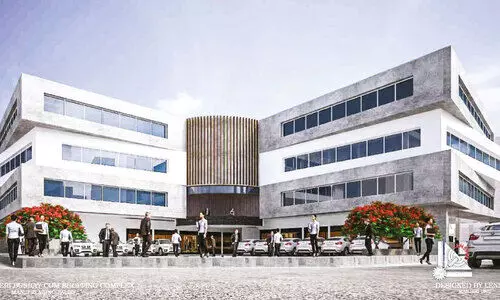 മു​ഖം മി​നു​ക്കാ​ൻ   മ​ഞ്ചേ​രി