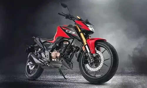 1.70 ലക്ഷം രൂപക്ക് 300 സി.സി ബൈക്ക്! ഹോണ്ട ഈസ് ഹോണ്ട