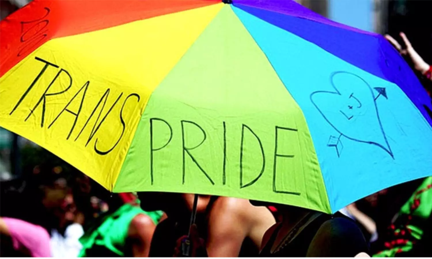 പൊലീസിനെ ആക്രമിച്ചു, ജീപ്പ് തകർത്തു; എട്ട് ട്രാൻസ്‌ജെൻഡറുകൾ അറസ്റ്റിൽ