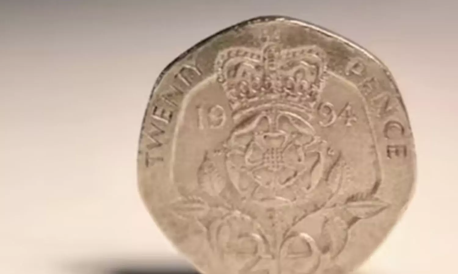 ഇ-ബേയിൽ അപൂർവ 20 പെൻസ് നാണയം വിറ്റുപോയത് ആയിരം മടങ്ങ് വിലയ്ക്ക്