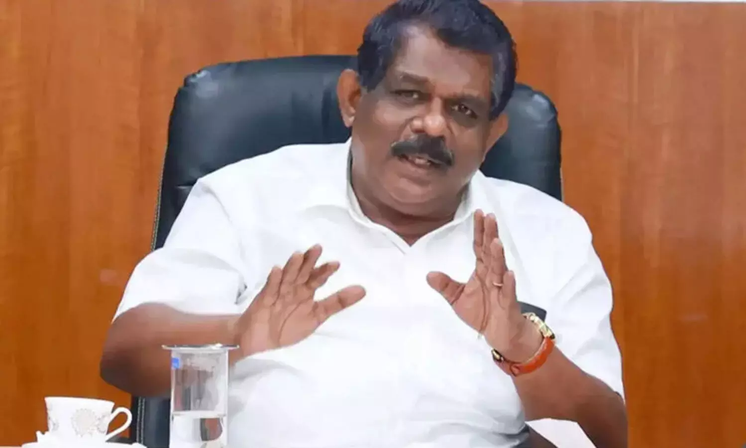 വാഹനങ്ങളിൽ ആൾട്ടറേഷൻ നടത്തുന്നവർ സാക്ഷ്യപത്രം നൽകണമെന്ന് ആന്റണി രാജു