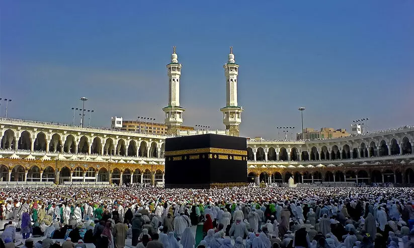 യു.പിയിൽ ഹജ്ജിനും ഉംറക്കും പോയ മദ്റസ അധ്യാപകരുടെ ശമ്പളം വെട്ടിക്കുറച്ചു