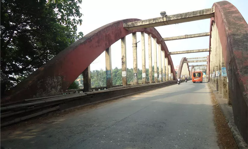 ആലുവ പാലം മനോഹരമാക്കാൻ സിയാൽ ആലുവ പാലം മനോഹരമാക്കാൻ സിയാൽ