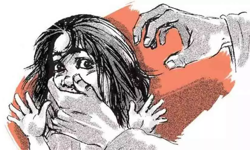 അറസ്റ്റിലായ സർക്കാർ സ്കൂൾ പ്രധാനാധ്യാപകൻ ലൈംഗിക പീഡനത്തിന് ഇരയാക്കിയത് 142 വിദ്യാർഥികളെ അറസ്റ്റിലായ സർക്കാർ സ്കൂൾ പ്രധാനാധ്യാപകൻ ലൈംഗിക പീഡനത്തിന് ഇരയാക്കിയത് 142 വിദ്യാർഥികളെ