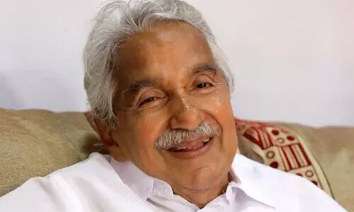 ഉമ്മൻ ചാണ്ടിക്കെതിരെ പണം നൽകി ‘തെളിവുകൾ’ സൃഷ്ടിച്ചു; പൊളിച്ചടുക്കി സി.ബി.ഐ