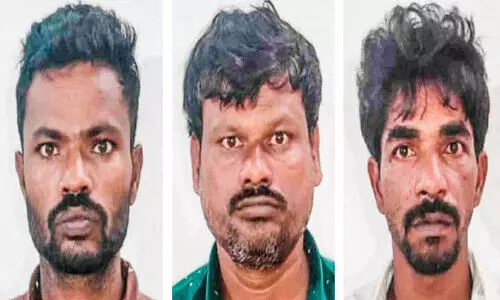 മോഷ്ടിച്ച മൊബൈൽ ഫോണുകളുമായി ക്രിസ്റ്റൽ രാജിന്‍റെ സഹായികൾ പിടിയിൽ