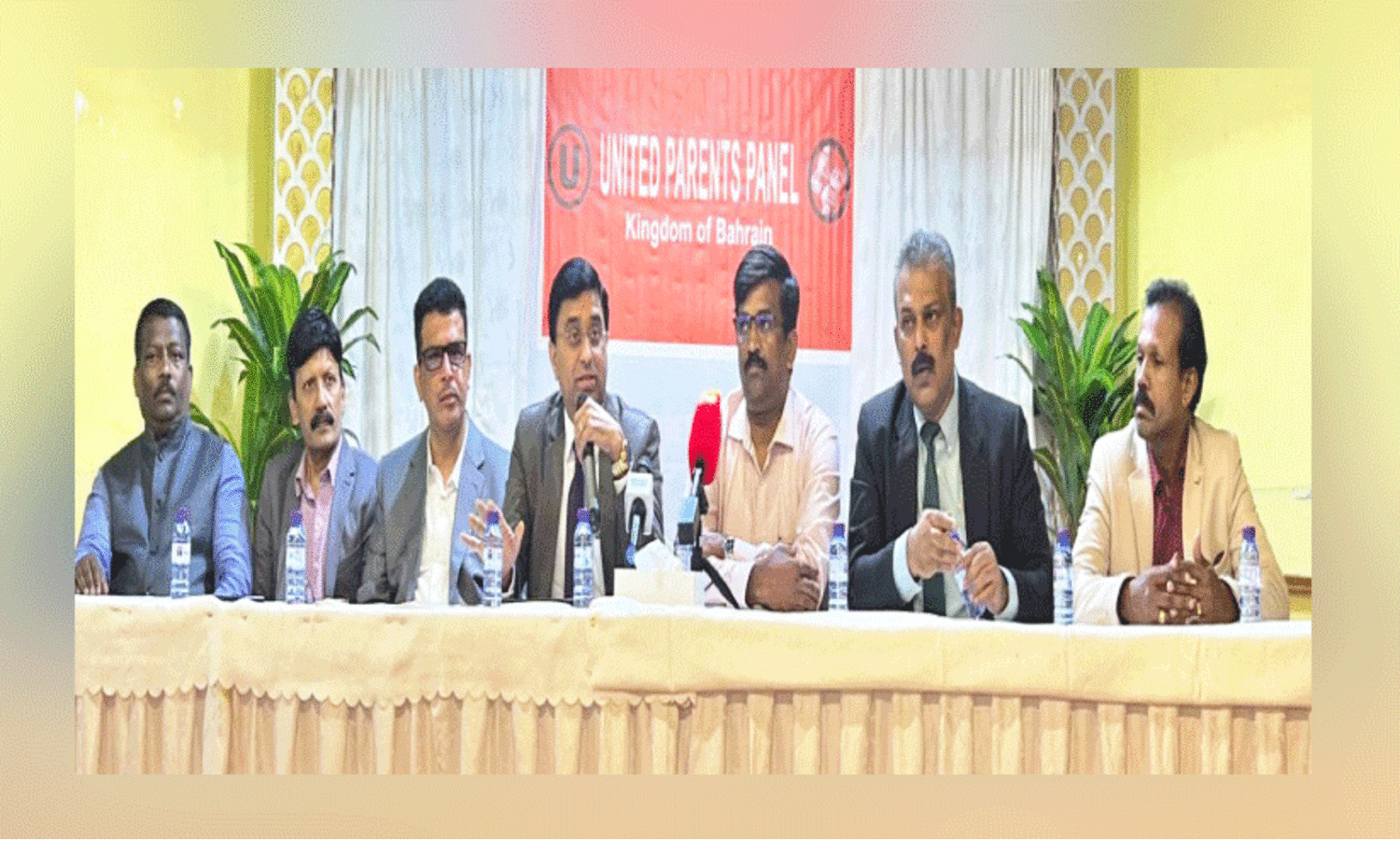 ഇ​ന്ത്യ​ന്‍ സ്കൂ​ളി​ൽ അ​ധ്യാ​പ​ക​രു​ടെ ഒ​ഴി​വു​ക​ള്‍ അ​ടി​യ​ന്ത​ര​മാ​യി നി​ക​ത്ത​ണം -യു.​പി.​പി