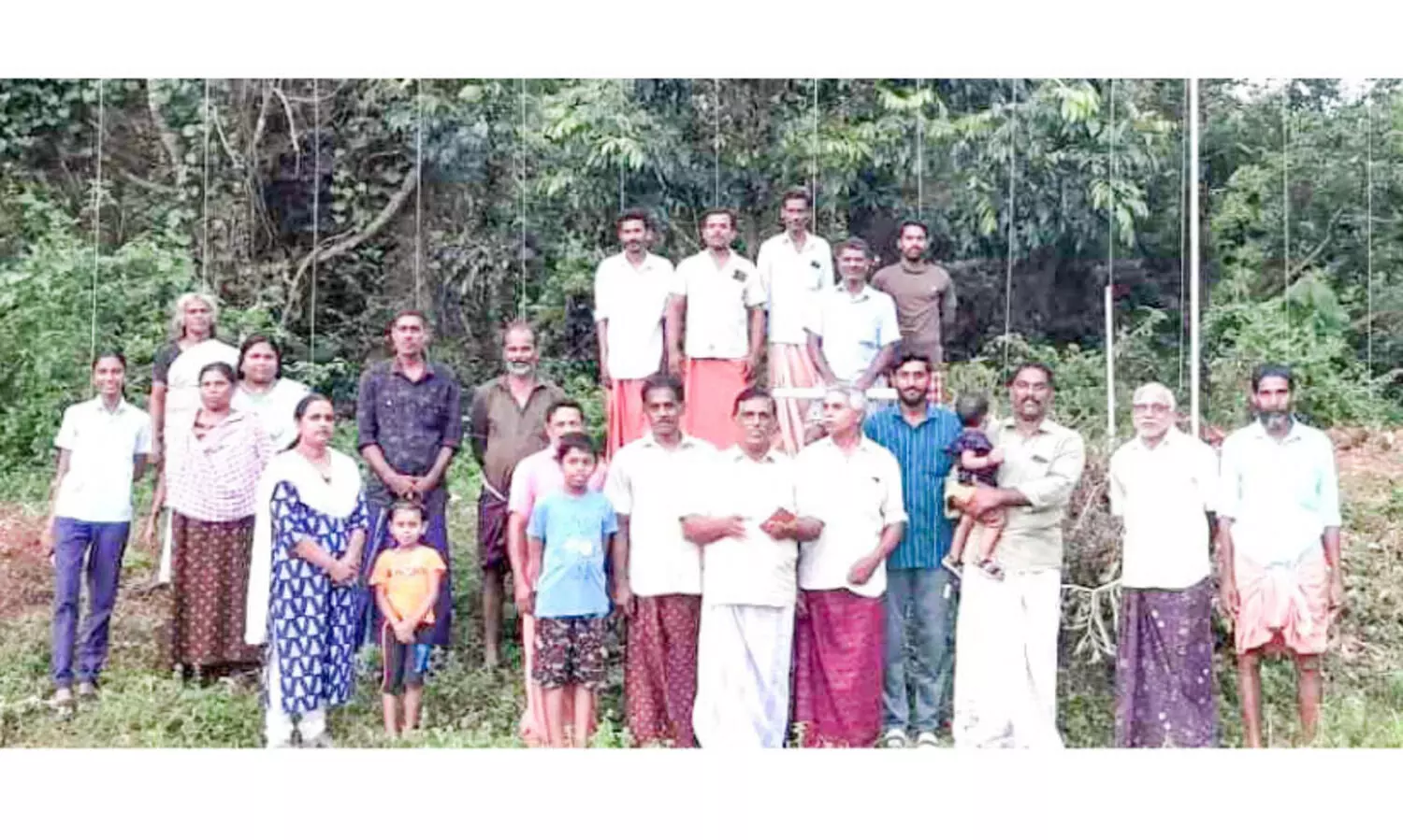 കാട്ടാന ശല്യം: നാട്ടുകാര്‍ സൗരോർജ വേലി സ്ഥാപിച്ചു