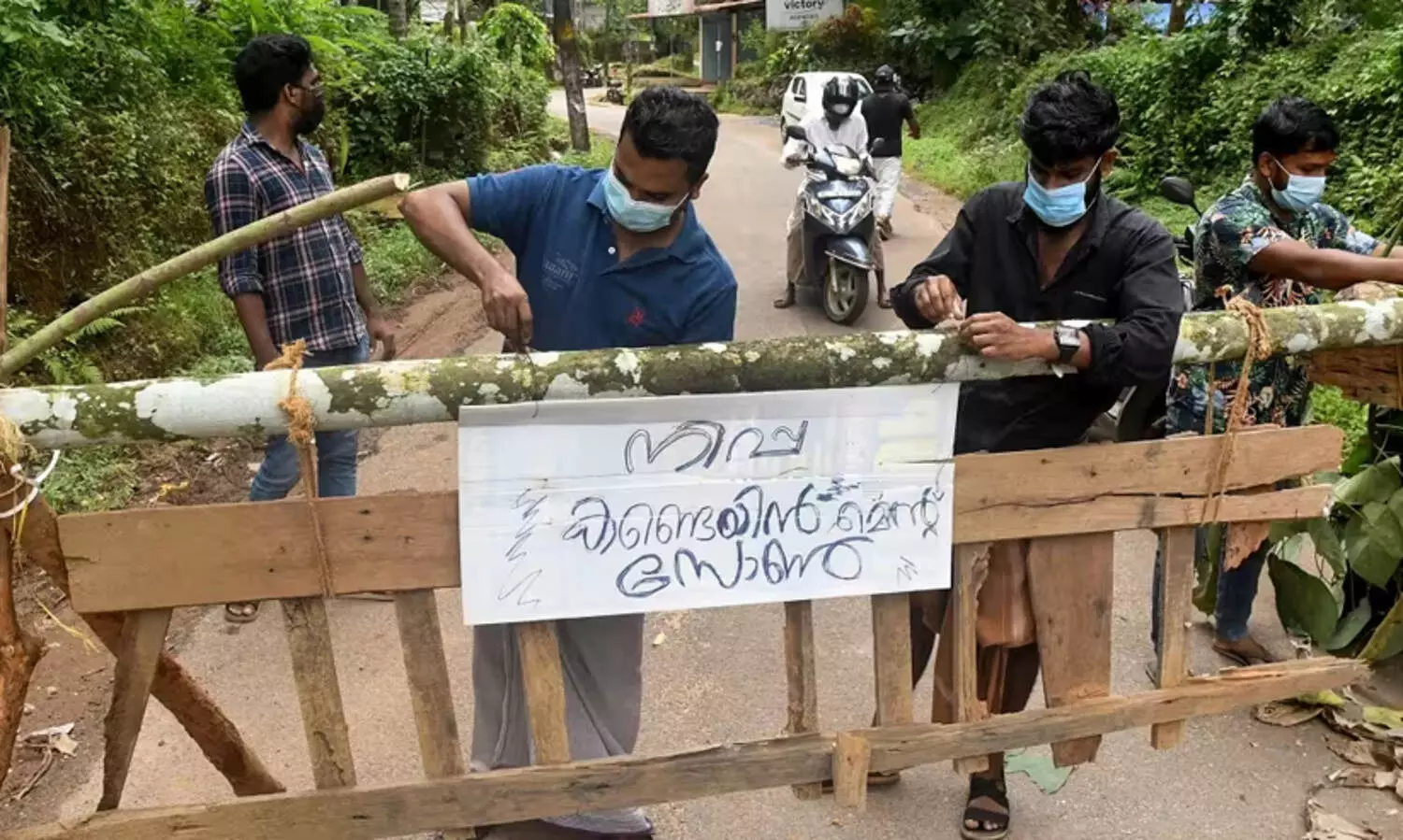 കോഴിക്കോട് ജില്ലയിൽ കൂടുതൽ നിയന്ത്രണം; ആശുപത്രിയിൽ സന്ദർശകരെ അനുവദിക്കില്ല; സർക്കാർ ജീവനക്കാർക്ക് വർക്ക് ഫ്രം ഹോം