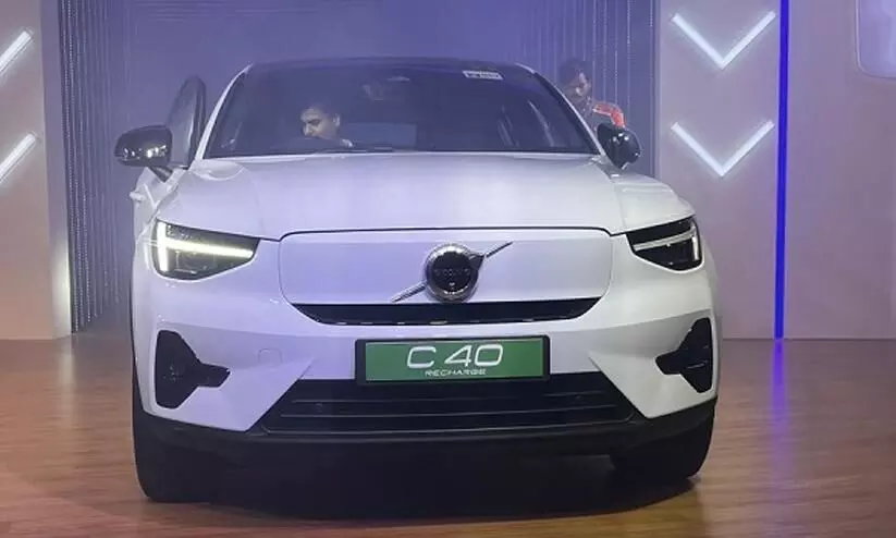 ഒറ്റ ചാർജിൽ 530 കിലോമീറ്റർ റേഞ്ച്​; ലക്ഷ്വറി ഇ.വിയുടെ ഡെലിവറി ആരംഭിച്ചു