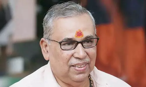 പി.പി. മുകുന്ദൻ  കോ-ലീ-ബി സഖ്യത്തിന്റെ ഉപജ്ഞാതാവ്