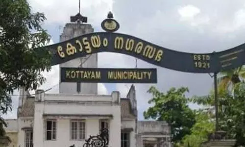 കുമാരനല്ലൂർ ഷോപ്പിങ്​ കോംപ്ലക്സ്​: ബലക്ഷയമെന്ന്​ എൻജിനീയറിങ്​ വിഭാഗം; തള്ളി ​കൗൺസിൽ