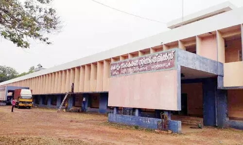 ചാത്തന്നൂർ സ്പിന്നിങ്​ മില്ല്​ തകർച്ചയിൽ; വഴിയാധാരമായി തൊഴിലാളികൾ