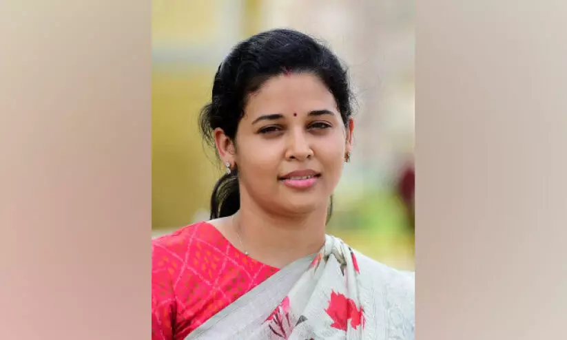 രോ​ഹി​ണി സി​ന്ധൂ​രി ഗ​സ​റ്റീ​ർ ചീ​ഫ് എ​ഡി​റ്റ​ർ