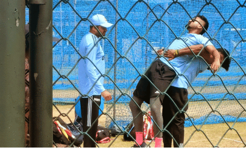 നെ​റ്റ്സി​ൽ പ​രി​ശീ​ല​ന​ത്തി​ലേ​ർ​പ്പെ​ട്ട ഇ​ന്ത്യ​ൻ ബാ​റ്റ​ർ ശ്രേ​യ​സ്സ് അ​യ്യ​ർ