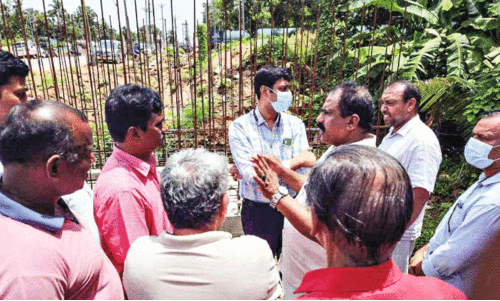 വെ​ളി​യ​ങ്കോ​ട് ദേ​ശീ​യ​പാ​ത നി​ർ​മാ​ണ സ്ഥ​ലം ജി​ല്ല ക​ല​ക്ട​ർ വി.​ആ​ർ. പ്രേം​കു​മാ​ർ സ​ന്ദ​ർ​ശി​ക്കു​ന്നു