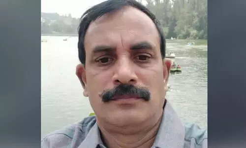 കാറിടിച്ച് ബൈക്ക് യാത്രികൻ മരിച്ചു