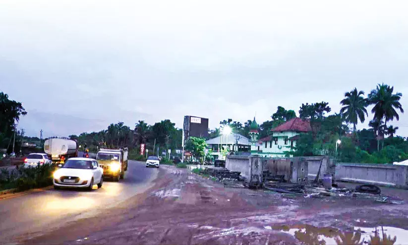 ദേശീയപാത വികസനം; പുതുപൊന്നാനിയിൽ അടിപ്പാത പരിഗണിക്കണമെന്ന് ഹൈകോടതി ദേശീയപാത വികസനം; പുതുപൊന്നാനിയിൽ അടിപ്പാത പരിഗണിക്കണമെന്ന് ഹൈകോടതി