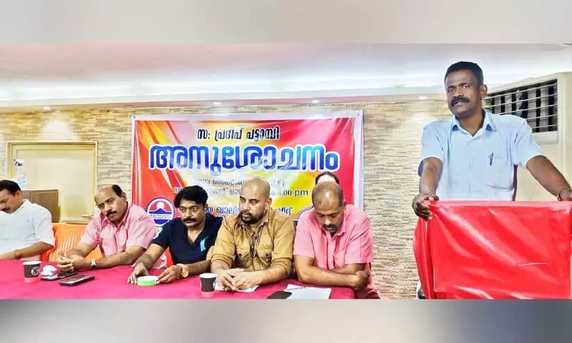 നവോദയ പ്രദീപ് പട്ടാമ്പി അനുശോചന യോഗം സംഘടിപ്പിച്ചു നവോദയ പ്രദീപ് പട്ടാമ്പി അനുശോചന യോഗം സംഘടിപ്പിച്ചു