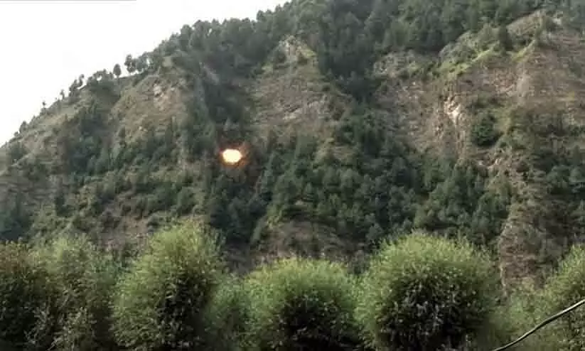 Kashmir encounter enters day 4, gunfight continues in challenging terrain Kashmir encounter enters day 4, gunfight continues in challenging terrain