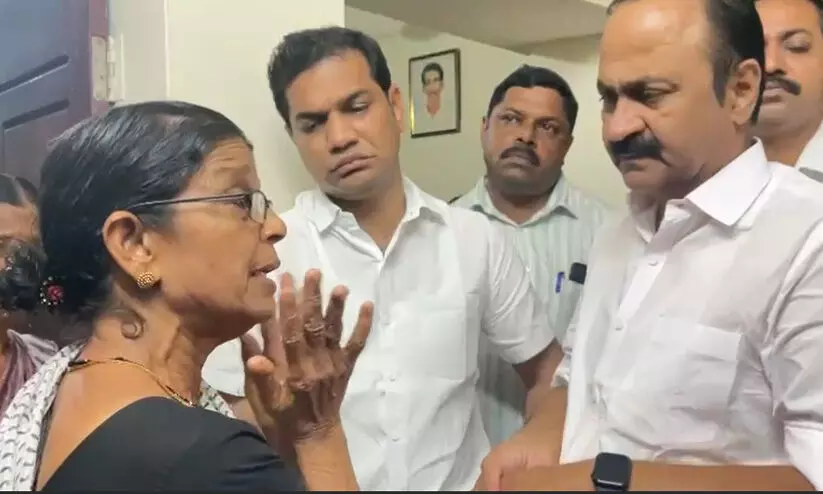 വായ്പാ ആപ്പുകളെ കുറിച്ച് പൊലീസ് ഗൗരവത്തില്‍ അന്വേഷിക്കണമെന്ന് വി.ഡി സതീശൻ