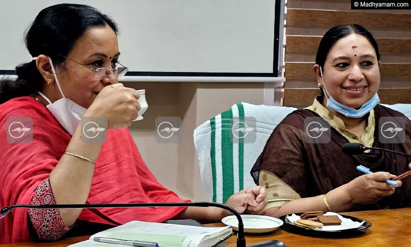 നിപ: കേരളത്തിന് കേന്ദ്രസംഘത്തിന്റെ അഭിനന്ദനം നിപ: കേരളത്തിന് കേന്ദ്രസംഘത്തിന്റെ അഭിനന്ദനം