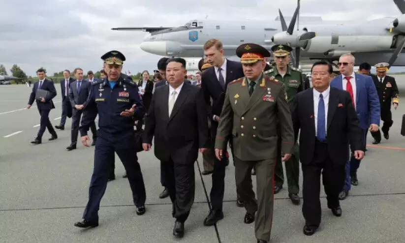 റഷ്യയിൽ ആയുധപ്പുരകൾ സന്ദർശിച്ച് കിം ജോങ് ഉൻ റഷ്യയിൽ ആയുധപ്പുരകൾ സന്ദർശിച്ച് കിം ജോങ് ഉൻ