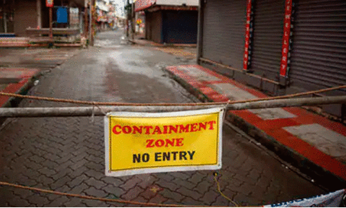 നിപ: ചെറുവണ്ണൂരും ഫറോക്കിലും കടുത്ത നിയന്ത്രണം നിപ: ചെറുവണ്ണൂരും ഫറോക്കിലും കടുത്ത നിയന്ത്രണം