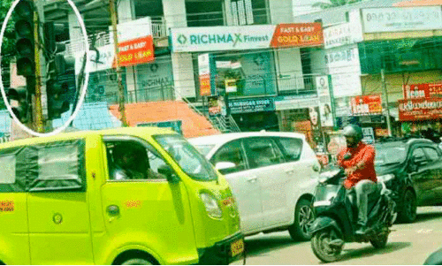 വെഞ്ഞാറമൂട്​ ജംഗ്​ഷനിൽ ട്രാഫിക്  സിഗ്​നല്‍ ലൈറ്റ് കണ്ണടച്ചിട്ട്​ ഒരു പതിറ്റാണ്ട്​