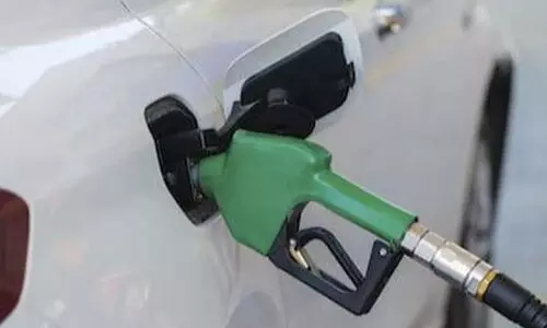 പാകിസ്താനിൽ പെട്രോൾ വില ലിറ്ററിന് 330 രൂപ