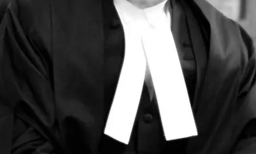 കീഴ്കോടതി സിറ്റിങ് രാവിലെ 10 മുതൽ; ബാർ അസോസിയേഷന്‍റെ നിലപാടുതേടി ഹൈകോടതി