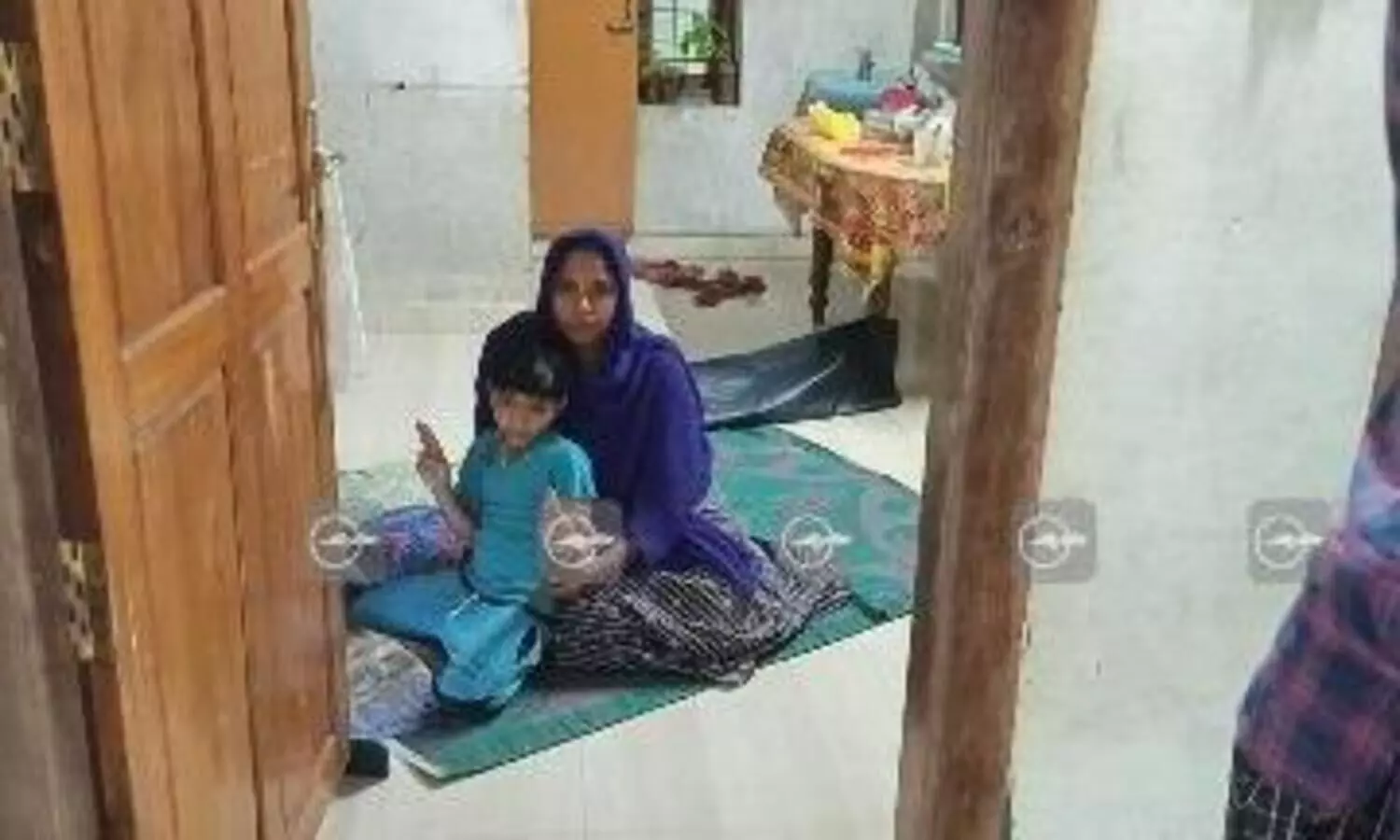 ജപ്തി ചെയ്ത വീടിന്റെ വാതില്‍ തുറന്നു; സലീനക്ക് ഇനി സ്വസ്ഥമായുറങ്ങാം