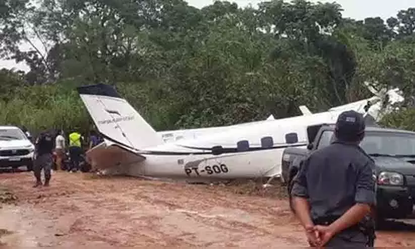 ആമസോണിൽ വിമാനം തകർന്ന് 14 മരണം; അപകടം ലാൻഡിങ് ശ്രമത്തിനിടെ ആമസോണിൽ വിമാനം തകർന്ന് 14 മരണം; അപകടം ലാൻഡിങ് ശ്രമത്തിനിടെ