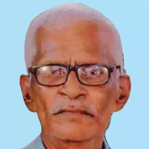 ച​ന്ദ്ര​ൻ