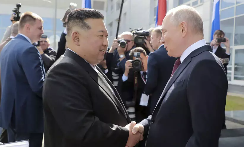 കിം ജോങ് ഉൻ റഷ്യയിൽനിന്ന് മടങ്ങി; സമ്മാനമായി ഡ്രോണും ബുള്ളറ്റ് പ്രൂഫ് ജാക്കറ്റും നൽകി പുടിൻ