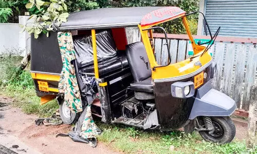 നിയന്ത്രണംവിട്ട കാർ ഓട്ടോയിലും കാറുകളിലും ഇടിച്ച് അപകടം