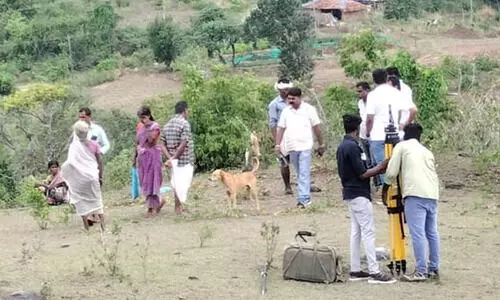 അട്ടപ്പാടിയിൽ ആദിവാസികളെ കുടിയിറക്കാൻ മന്ത്രിയുടെ പേര് പറഞ്ഞ് ഭീഷണിയെന്ന് പരാതി