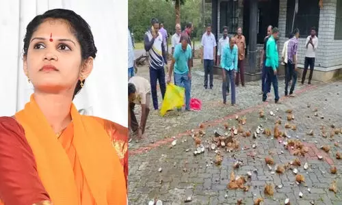 ചൈത്ര കുന്താപുര എത്തിയ സ്ഥലം തീർഥജലം തളിച്ച് ശുദ്ധീകരിച്ച് ഗ്രാമം