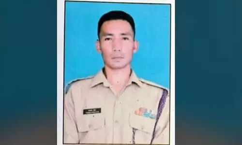 മണിപ്പൂരിൽ സൈനികനെ തട്ടിക്കൊണ്ടുപോയി കൊലപ്പെടുത്തി മണിപ്പൂരിൽ സൈനികനെ തട്ടിക്കൊണ്ടുപോയി കൊലപ്പെടുത്തി