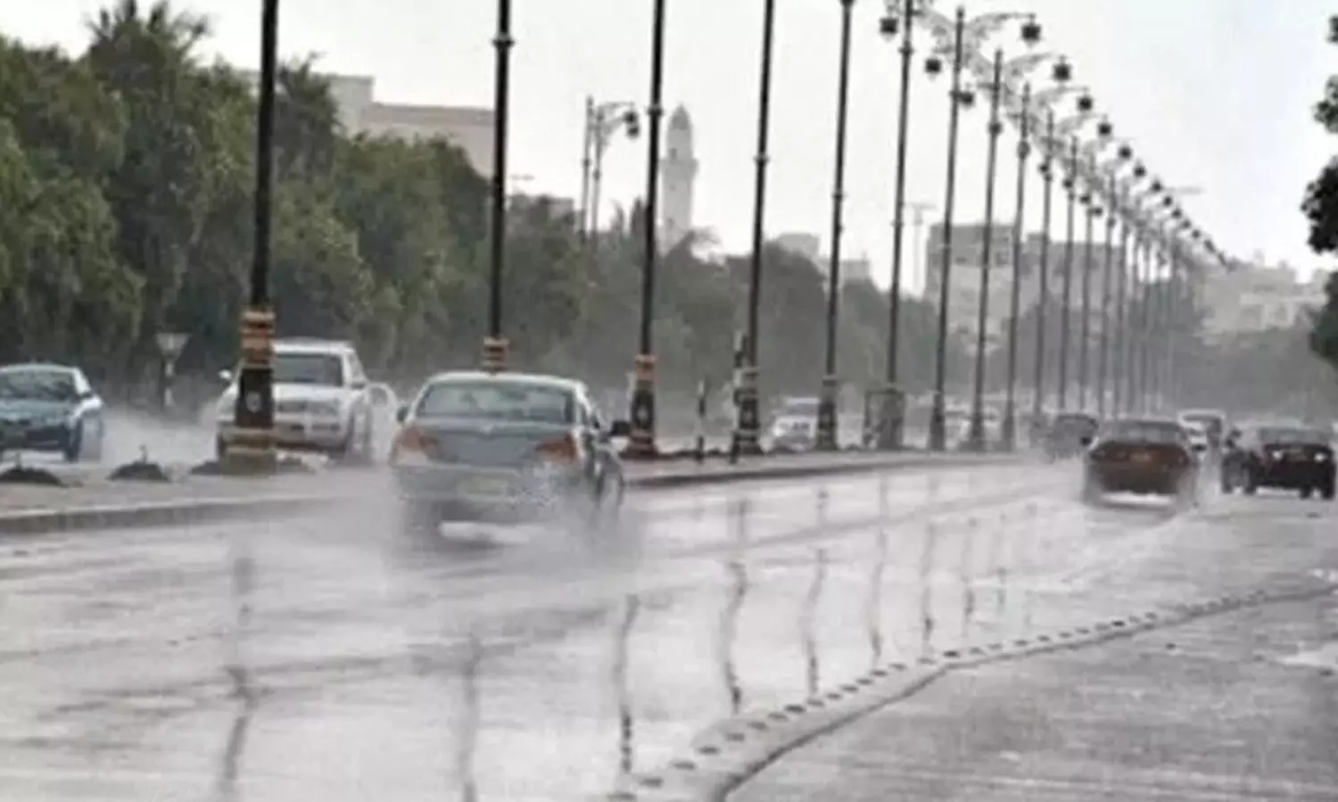 വിവിധ ഗവർണറേറ്റുകളിൽ ഇന്ന്​ കനത്ത കാറ്റിനും മഴക്കും സാധ്യത