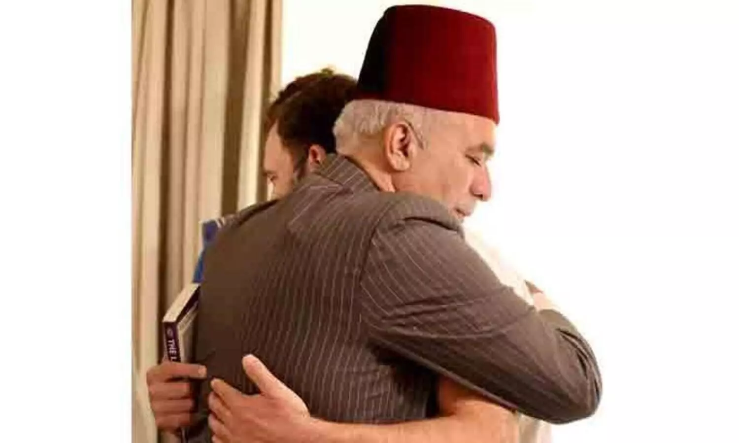 ഉവൈസിയുടെ തട്ടകത്തിൽ നിസാമി​െൻറ പിന്മുറക്കാരനുമായി രാഹുലിന്റെ കൂടിക്കാഴ്ച