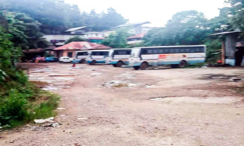 റാന്നി കെ.എസ്.ആർ.ടി.സി ഓപറേറ്റിങ് സെന്റർ നോക്കുകുത്തി റാന്നി കെ.എസ്.ആർ.ടി.സി ഓപറേറ്റിങ് സെന്റർ നോക്കുകുത്തി